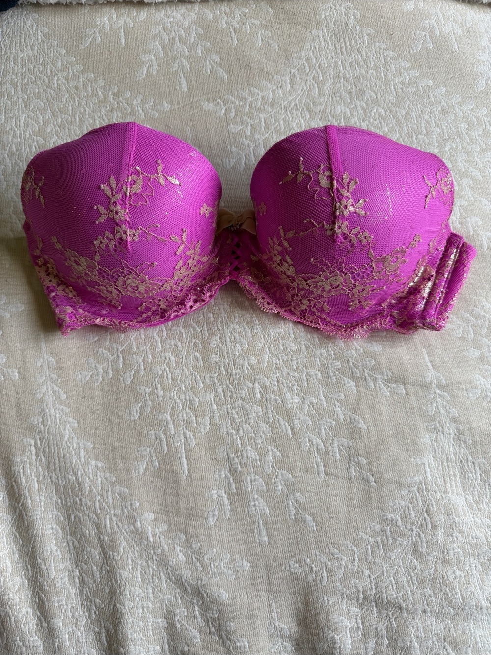 Victoria’s Secret Hot Pink Laced Padded Demi-Buste Coussine